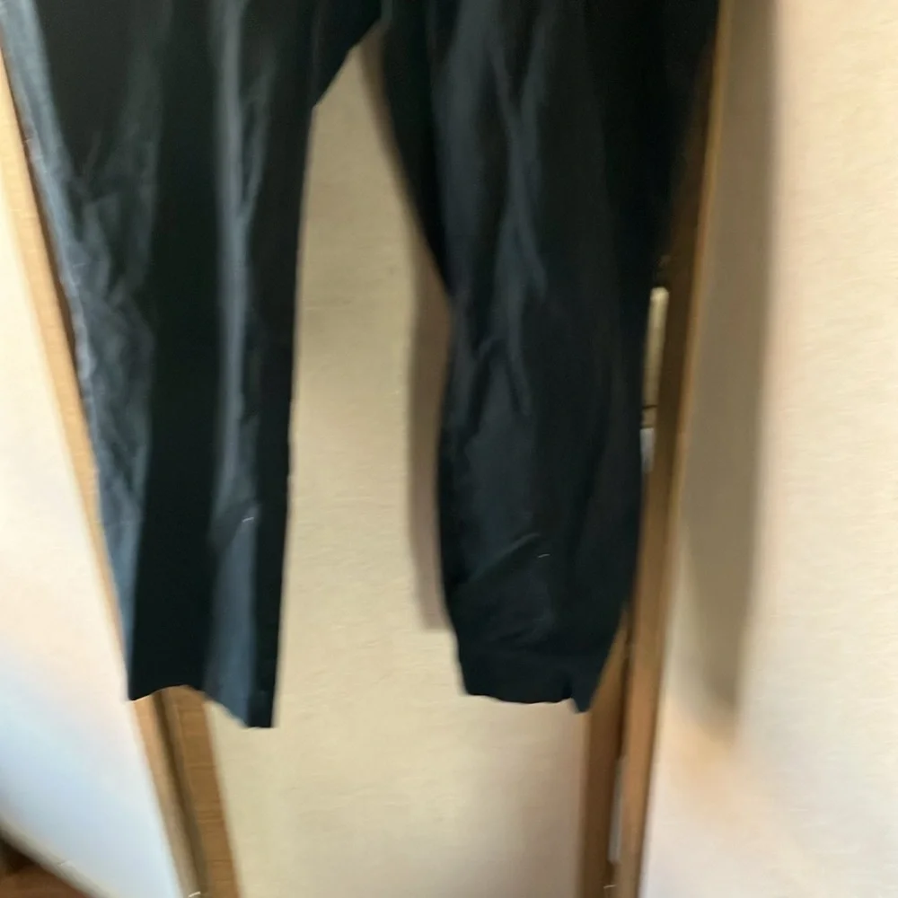 FINAL MARKDOWN New York & Company Dark Stretch jeans 14